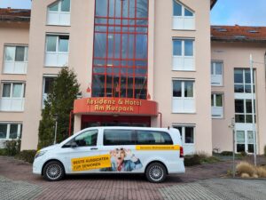hauseigener "Resi"-Bus der Seniorenresidenz Am Kurpark, Bad König